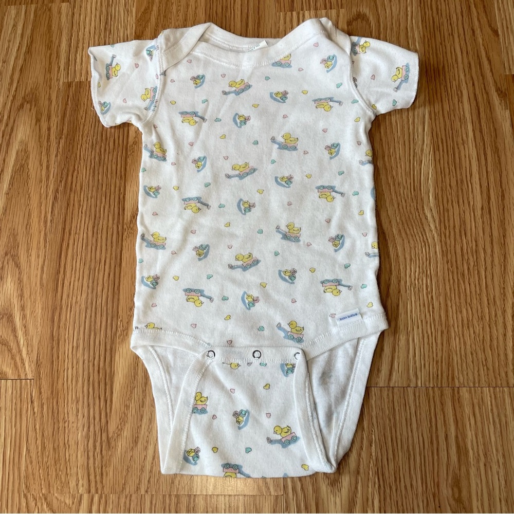 VTG BON BEBE DUCK WAGON GRAPIC PRINT BABY ONESIE SIZE 6/9 MONTHS 100% COTTON